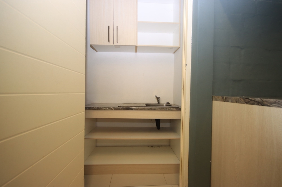 To Let 2 Bedroom Property for Rent in Winterstrand Eastern Cape